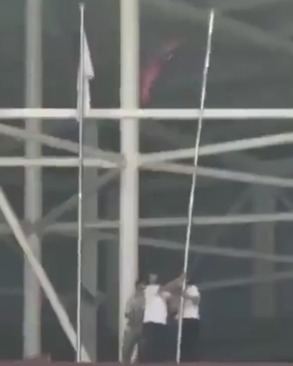 O Şahısların  Üçü  Yakalandı Biri Aranıyor