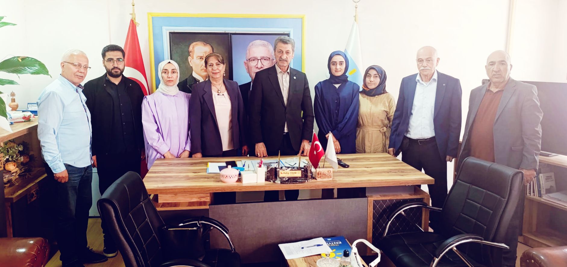 Yaşar Atanmayan Öğretmenlere Dikkat Çekti