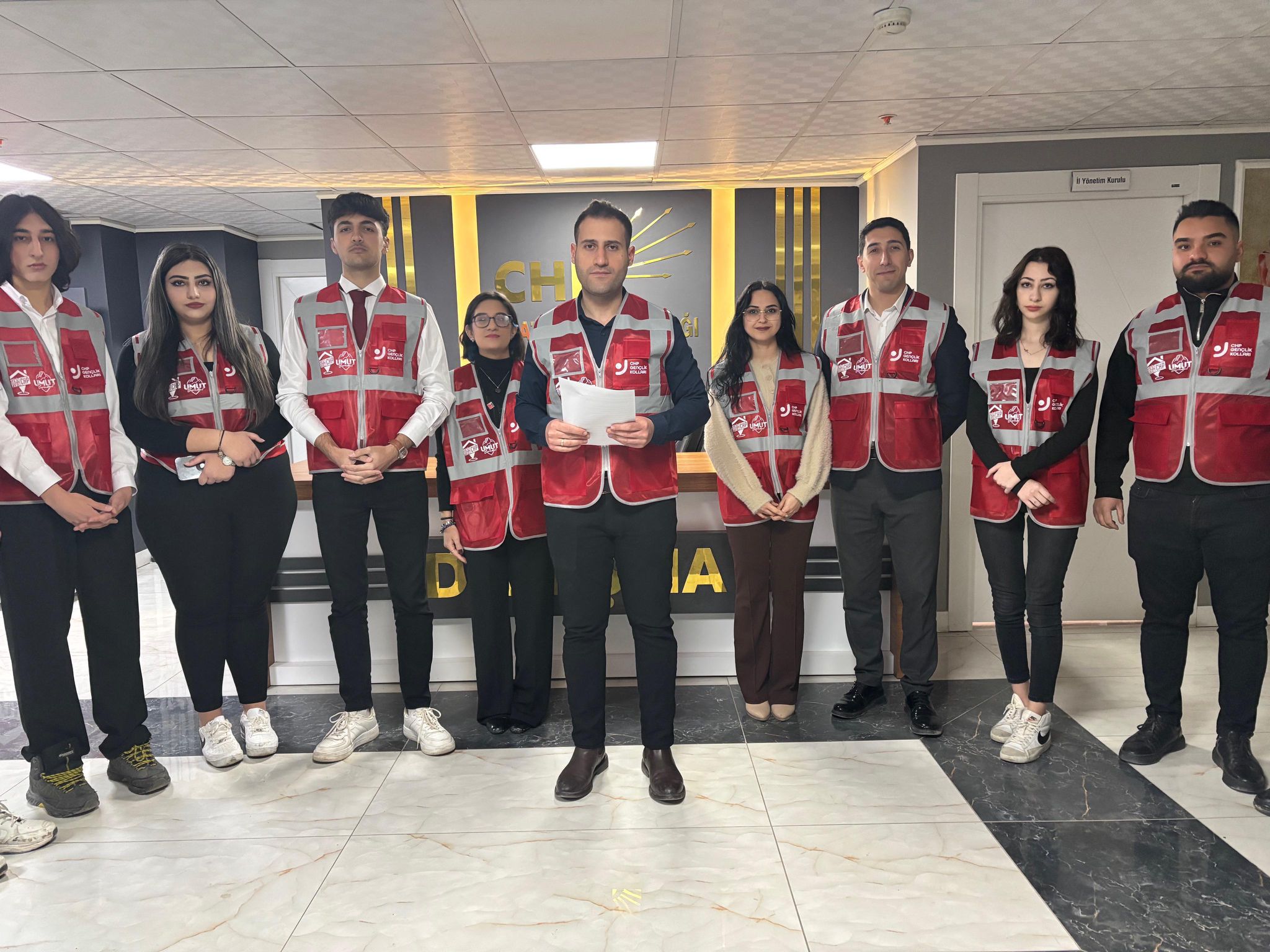 Gençlerden TRT’ye Hodri Meydan